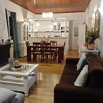 Vakantiehuis The Port House Sea Breeze Agios Georgios (Corfu)
